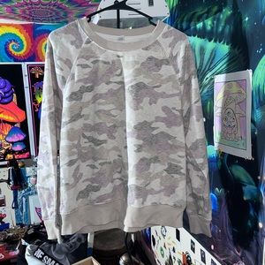 Woman’s Lg Old Navy Sweatshirt New without tags
